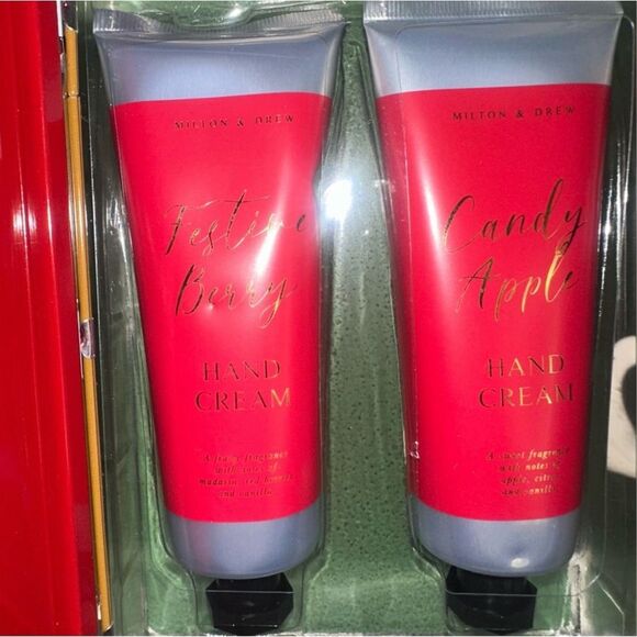 Milton & Drew Festive Berry & Festive Apple Hand Cream Set 100ml NWOT - Picture 2 of 10